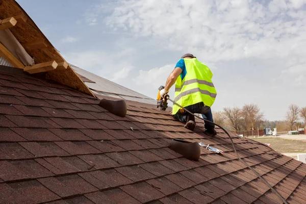 Common Roof Replacement Issues in Greenville and How to Avoid Them