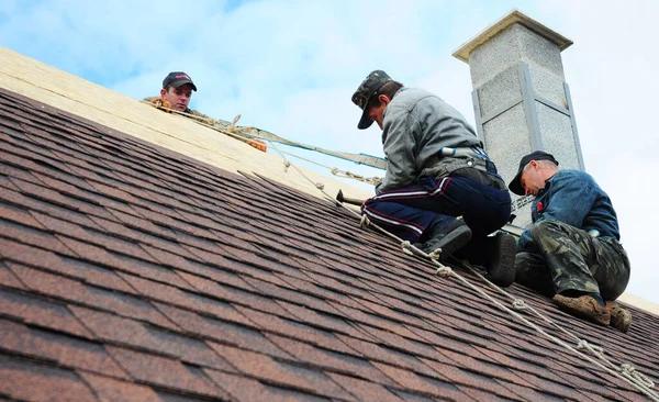 Comparing Roofing Contractors in Carmel: What to Look For